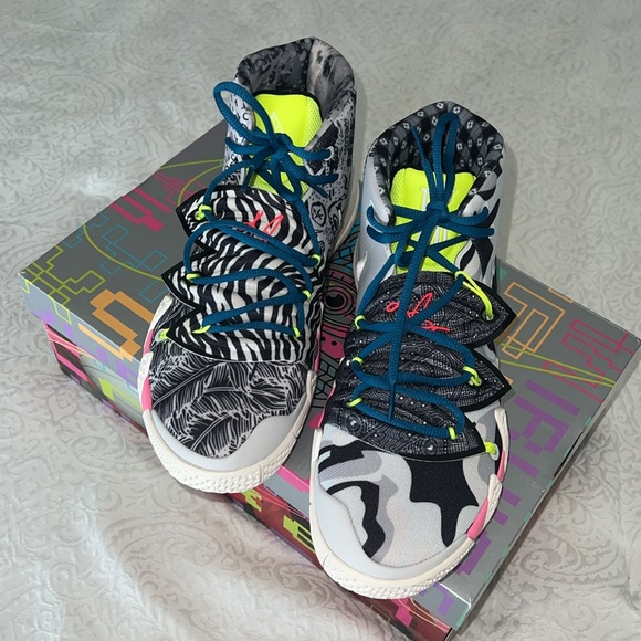 KYBRID S2 basketball Nike 11.5 Still in Box - Picture 4 of 11